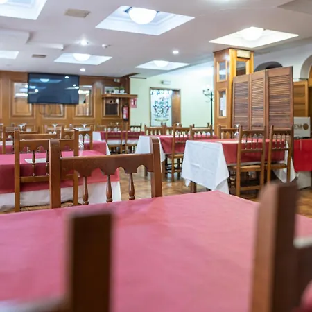 Alda Centro 酒店 庞特维德拉
